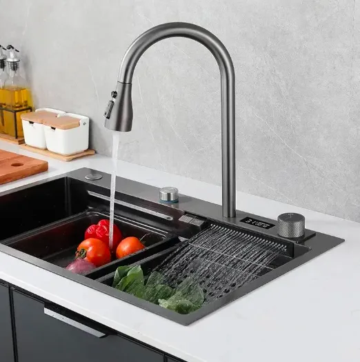 Şəlalə üslublu iki düyməli mətbəx kranı müasir mətbəxlər üçün ideal seçimdirmi?