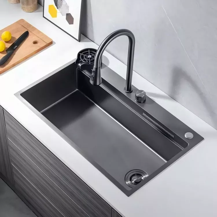 Sprey Funksiyalı Gizli Çıxarılan Mətbəx Kranı